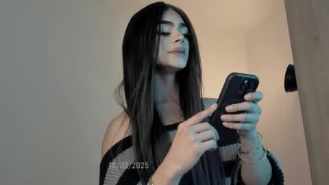 Bella online show from 02-18-25, 09:42