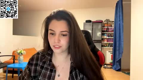 Snapshot of sweetfenomen67 chatting on 05-16-26, 07:01 Joanna online show from 05-16-26, 07:01