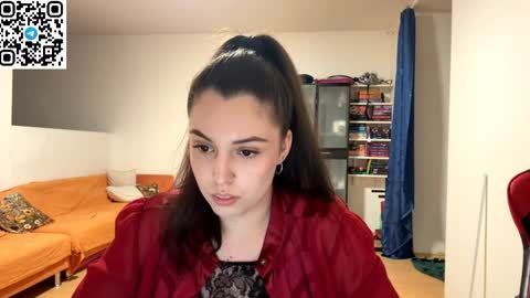 Snapshot of sweetfenomen67 chatting on 05-18-26, 06:58 Joanna online show from 05-18-26, 06:58