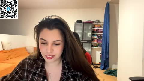 Snapshot of sweetfenomen67 chatting on 05-21-26, 08:16 Joanna online show from 05-21-26, 08:16