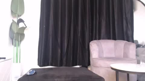 your favourite berry online show from 07-18-26, 07:12