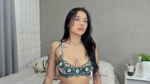Dulce online show from 07-25-26, 10:35