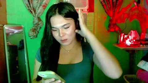 Snapshot of sweetgirl_kathy chatting on 05-13-26, 05:43 Kathy online show from 05-13-26, 05:43
