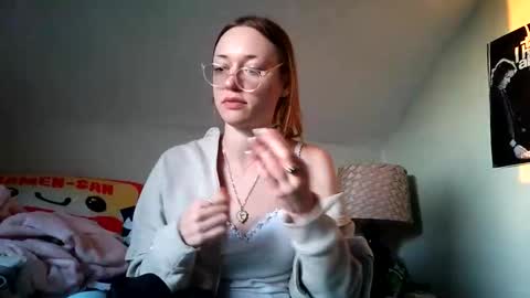 Snapshot of sweetgirlls chatting on 05-02-26, 01:21 sweetgirlls online show from 05-02-26, 01:21