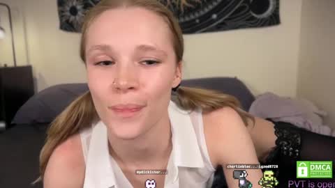 Snapshot of sweetgracee chatting on 04-21-26, 03:46 sweetgracee online show from 04-21-26, 03:46