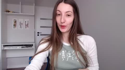 Emma  online show from 05-12-26, 09:06