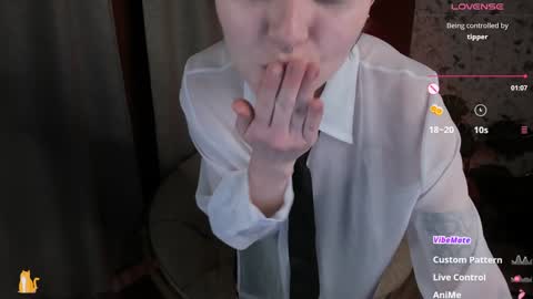 Kira online show from 01-19-25, 01:00