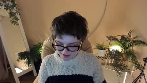 Kira online show from 02-21-25, 10:48