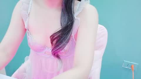 Snapshot of sweetie_bae99 chatting on 05-18-26, 03:24 sweetie_bae99 online show from 05-18-26, 03:24
