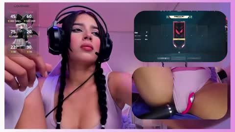 Snapshot of sweetie_cloe chatting on 05-27-26, 10:29 sweetie_cloe online show from 05-27-26, 10:29