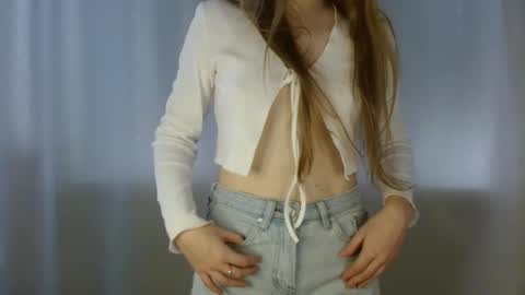 Annie online show from 09-16-25, 12:06