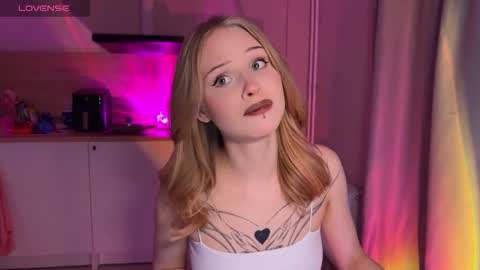 sweetie Lisa3 online show from 03-27-26, 06:29