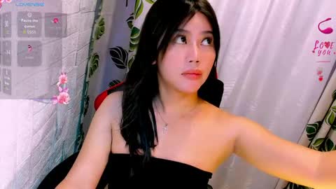 Nicole online show from 04-17-26, 03:15