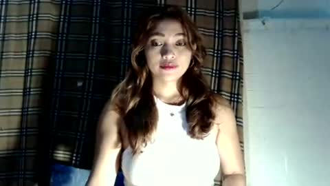 Snapshot of sweetiepiexxxx chatting on 07-28-26, 12:48 jess online show from 07-28-26, 12:48