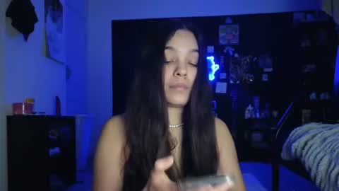 Snapshot of sweetieslikebutter chatting on 06-26-26, 05:34 Blu Sweets online show from 06-26-26, 05:34