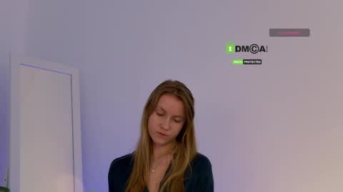 Snapshot of sweetkira1 chatting on 04-27-26, 03:21 SweetKira1 online show from 04-27-26, 03:21