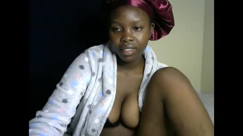 sweetkirrie online show from 05-17-26, 10:06