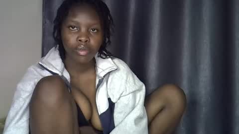 sweetkirrie online show from 07-11-26, 08:55