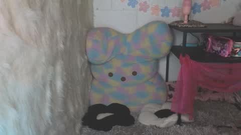 Snapshot of sweetlaumina chatting on 10-03-25, 06:32 Sweet Laumina online show from 10-03-25, 06:32