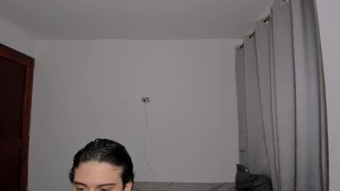 Snapshot of sweetlian_04 chatting on 10-10-25, 11:59 Lian online show from 10-10-25, 11:59