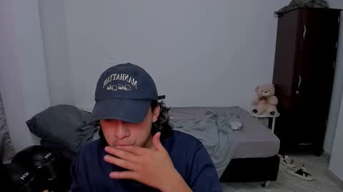 Snapshot of sweetlian_04 chatting on 02-19-26, 02:40 Lian online show from 02-19-26, 02:40