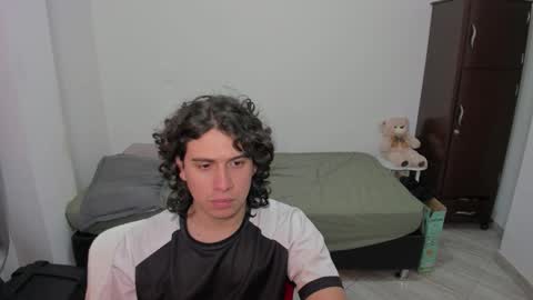 Snapshot of sweetlian_04 chatting on 03-13-26, 01:12 Lian online show from 03-13-26, 01:12