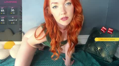 Snapshot of sweetlikestrawberrywine chatting on 05-28-26, 11:57 Strawberry Wine online show from 05-28-26, 11:57