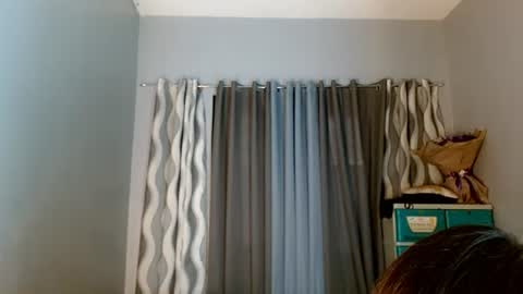 Snapshot of sweetlilly_18 chatting on 07-26-26, 01:36 Lilly online show from 07-26-26, 01:36