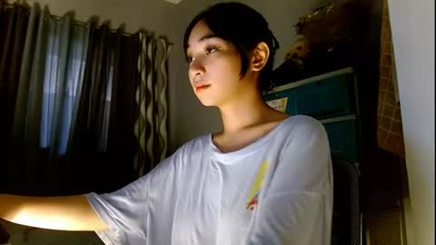 Snapshot of sweetlilly_18 chatting on 08-05-26, 02:36 Lilly online show from 08-05-26, 02:36