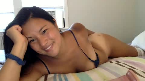 Snapshot of sweetlittleangela chatting on 07-23-26, 04:38 sweetlittleangela online show from 07-23-26, 04:38
