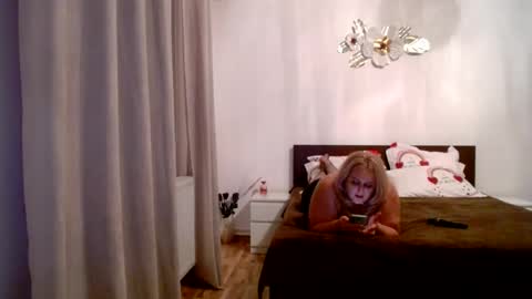 Snapshot of sweetmayacutie chatting on 07-28-26, 06:20 sweetmaya online show from 07-28-26, 06:20