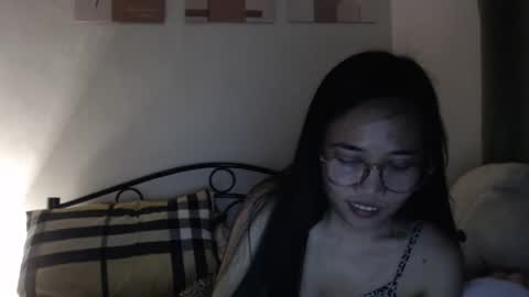 sweetmeeoowe_69 online show from 03-18-26, 07:17