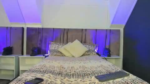 sweetmelodyyy  online show from 02-04-26, 11:16