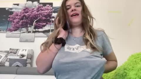 Mila online show from 01-06-26, 01:26