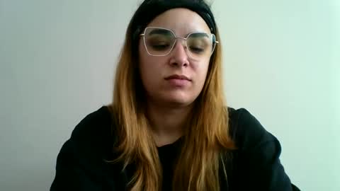 sweetmoonns2 online show from 10-20-25, 06:30