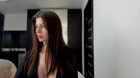 Nicole online show from 01-07-25, 07:31