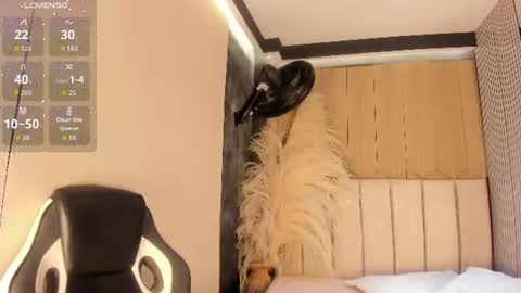 Snapshot of sweetnova_ chatting on 06-11-26, 02:53 Sweet Nova online show from 06-11-26, 02:53
