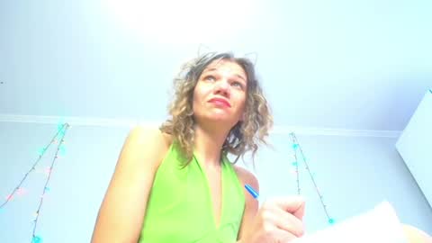 Veronica and Alex online show from 04-11-26, 04:17