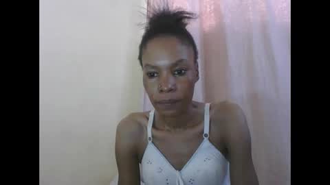 ESTHER online show from 05-05-26, 06:54