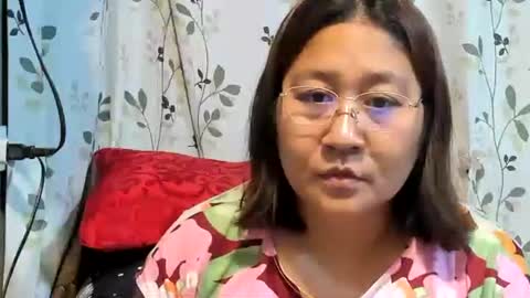 Snapshot of sweetpilipina88 chatting on 10-27-25, 01:20 MIA online show from 10-27-25, 01:20