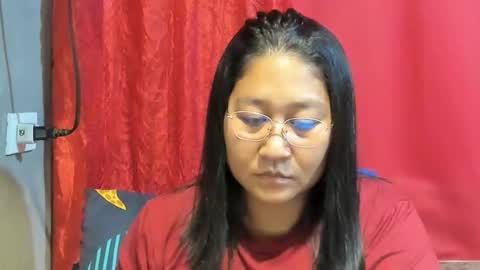 Snapshot of sweetpilipina88 chatting on 04-11-26, 08:29 MIA online show from 04-11-26, 08:29