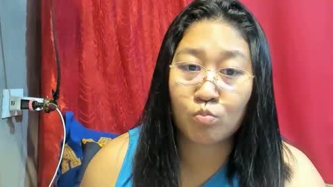 Snapshot of sweetpilipina88 chatting on 04-29-26, 12:16 MIA online show from 04-29-26, 12:16