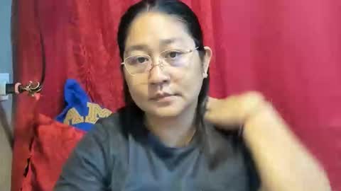 Snapshot of sweetpilipina88 chatting on 05-04-26, 12:06 MIA online show from 05-04-26, 12:06