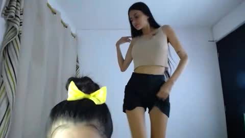Snapshot of sweetpink1_ chatting on 09-17-25, 03:41 Caro  Lily online show from 09-17-25, 03:41