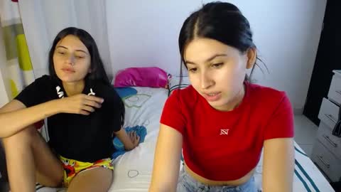Snapshot of sweetpink1_ chatting on 09-19-25, 03:30 Caro  Lily online show from 09-19-25, 03:30