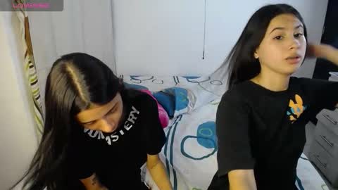 Snapshot of sweetpink1_ chatting on 09-25-25, 03:54 Caro  Lily online show from 09-25-25, 03:54