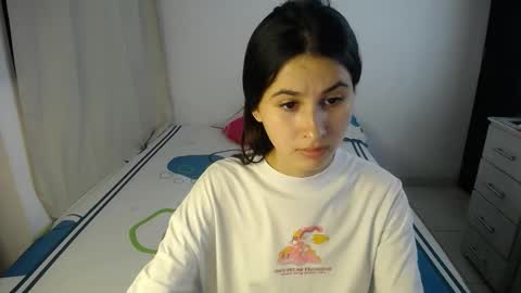 Snapshot of sweetpink1_ chatting on 10-04-25, 11:47 Caro  Lily online show from 10-04-25, 11:47
