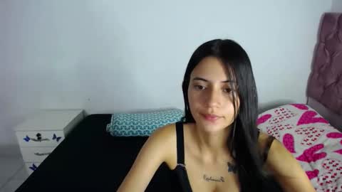 Snapshot of sweetpink1_ chatting on 10-10-25, 03:38 Caro  Lily online show from 10-10-25, 03:38