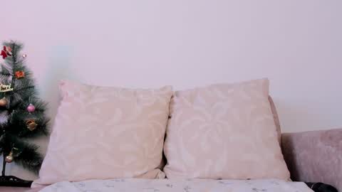 Snapshot of sweetpussyhot_ chatting on 12-21-24, 08:00 Hello Welcome Im here from WEDNESDAY to SUNDAY 430am to  830am and 3  to 7  timeMONDAY and TUESDAY i rest online show from 12-21-24, 08:00