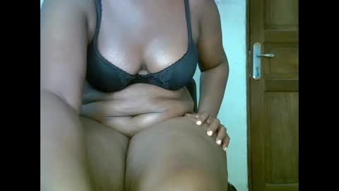 Snapshot of sweetrenne chatting on 01-27-25, 08:40 sweetrenne online show from 01-27-25, 08:40